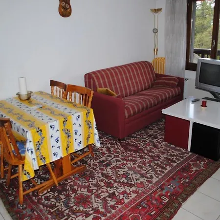 Armina Apartment Lens